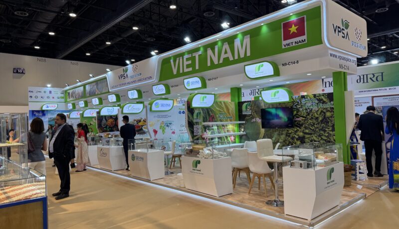 Gian hàng Việt Nam tại hội chợ Gulfood với khu trưng bày sản phẩm F&B