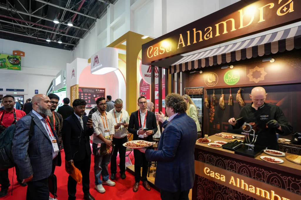 Khu trải nghiệm ẩm thực và demo sản phẩm tại gian hàng trong hội chợ Gulfood