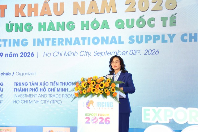 Opening of Vietnam International Sourcing 2026 at SECC, Ho Chi Minh City, with Vietnamese manufacturers and international buyers