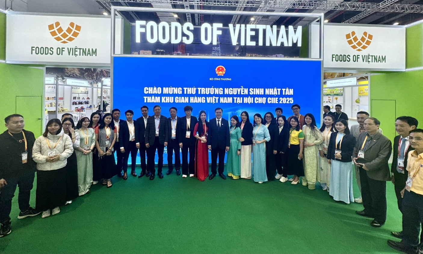 Đoàn Bộ Công Thương Việt Nam tại Hội chợ Nhập khẩu Quốc tế Trung Quốc lần thứ 8, Thượng Hải