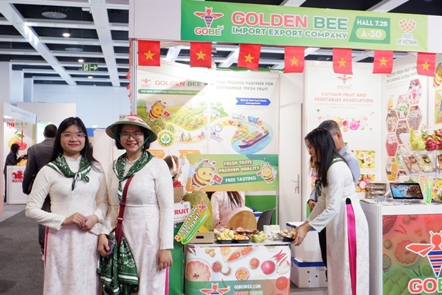 Trái cây Việt Nam được trưng bày tại khu gian hàng Việt Nam ở hội chợ Fruit Logistica 2026 tại Berlin