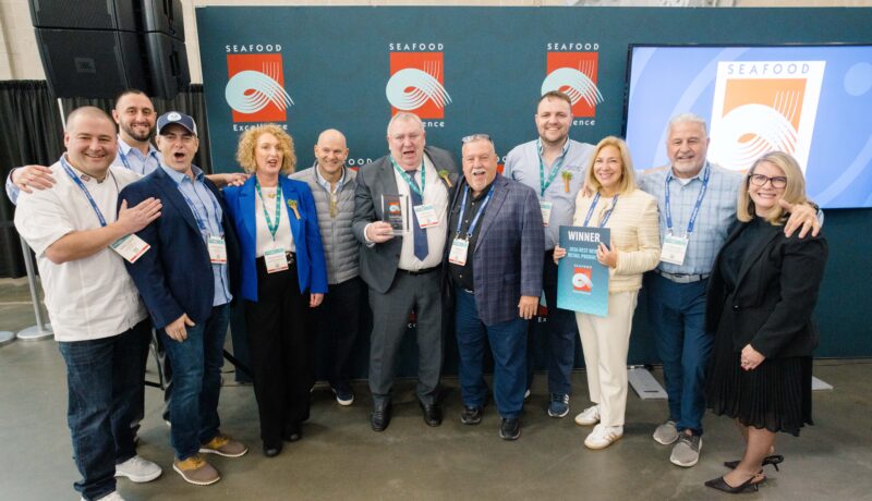 Khách tham quan các gian hàng trong ngày khai mạc Seafood Expo North America 2026 tại Boston