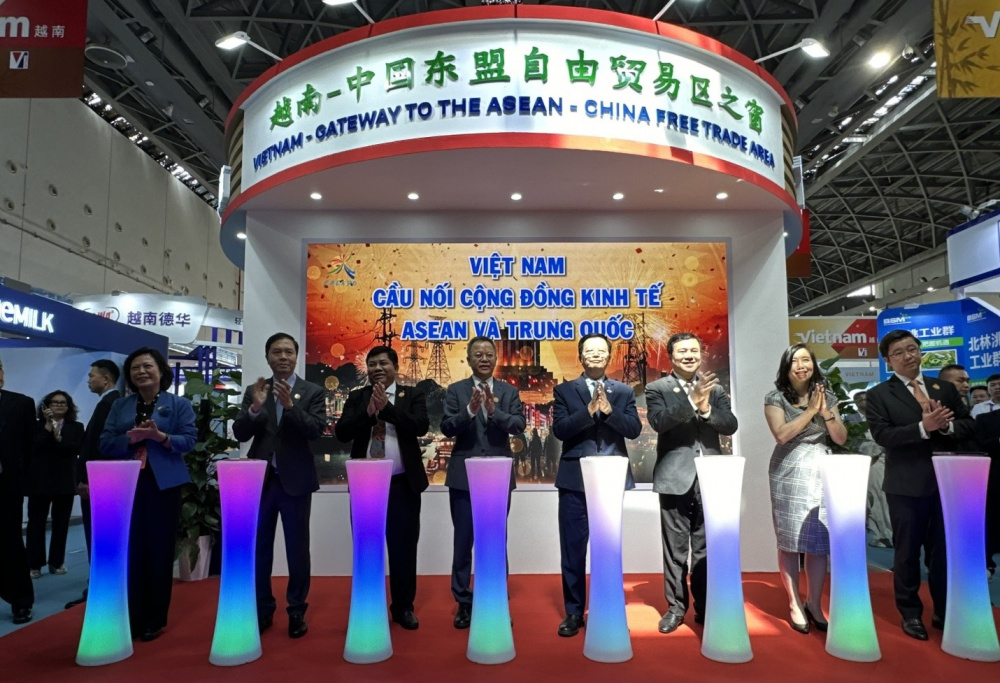 Lễ khai trương Khu gian hàng Việt Nam tại Hội chợ CAEXPO 2025, Nam Ninh